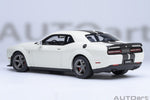 AutoArt Dodge Challenger SRT Superstock 2023 Knuckle White 1:18 Modell