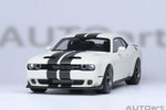 AutoArt Dodge Challenger SRT Superstock 2023 Knuckle White 1:18 Modell