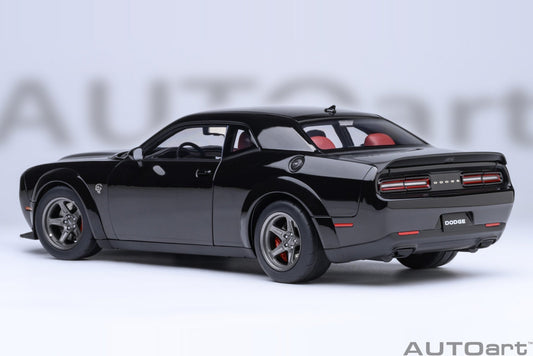 AutoArt Dodge Challenger SRT Superstock 2023 Pitch Black 1:18 Modell