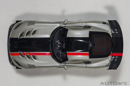 AutoArt Dodge Viper ACR 2017 - Billet Silver Metallic with Black Stripes 1:18 Modell - Artexio