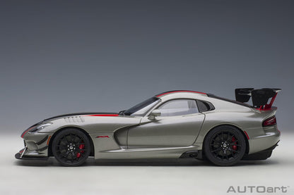 AutoArt Dodge Viper ACR 2017 - Billet Silver Metallic with Black Stripes 1:18 Modell - Artexio