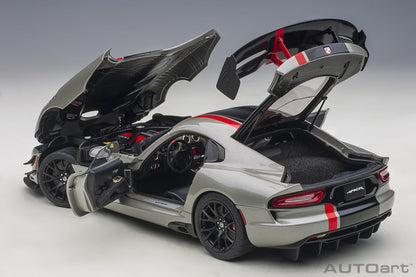 AutoArt Dodge Viper ACR 2017 - Billet Silver Metallic with Black Stripes 1:18 Modell - Artexio