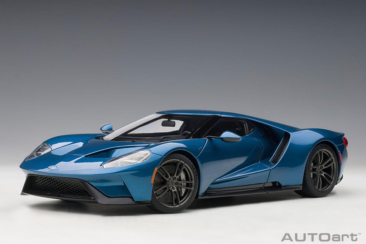 AutoArt Ford GT 2017 - Liquid Blue 1:18 Modell