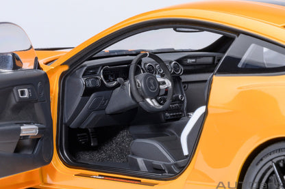 AutoArt Ford Mustang Shelby GT500 (Cyber Orange) 1:18 Modell