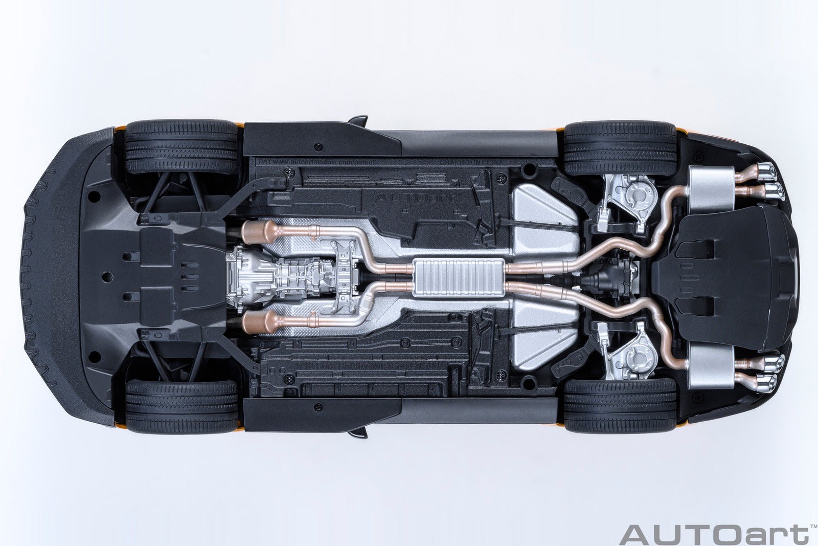 AutoArt Ford Mustang Shelby GT500 (Cyber Orange) 1:18 Modell