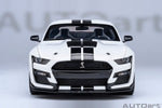 AutoArt Ford Mustang Shelby GT500 (Oxford White) 1:18 model