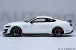 AutoArt Ford Mustang Shelby GT500 (Oxford White) 1:18 model