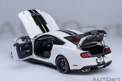 AutoArt Ford Mustang Shelby GT500 (Oxford White) 1:18 Modell