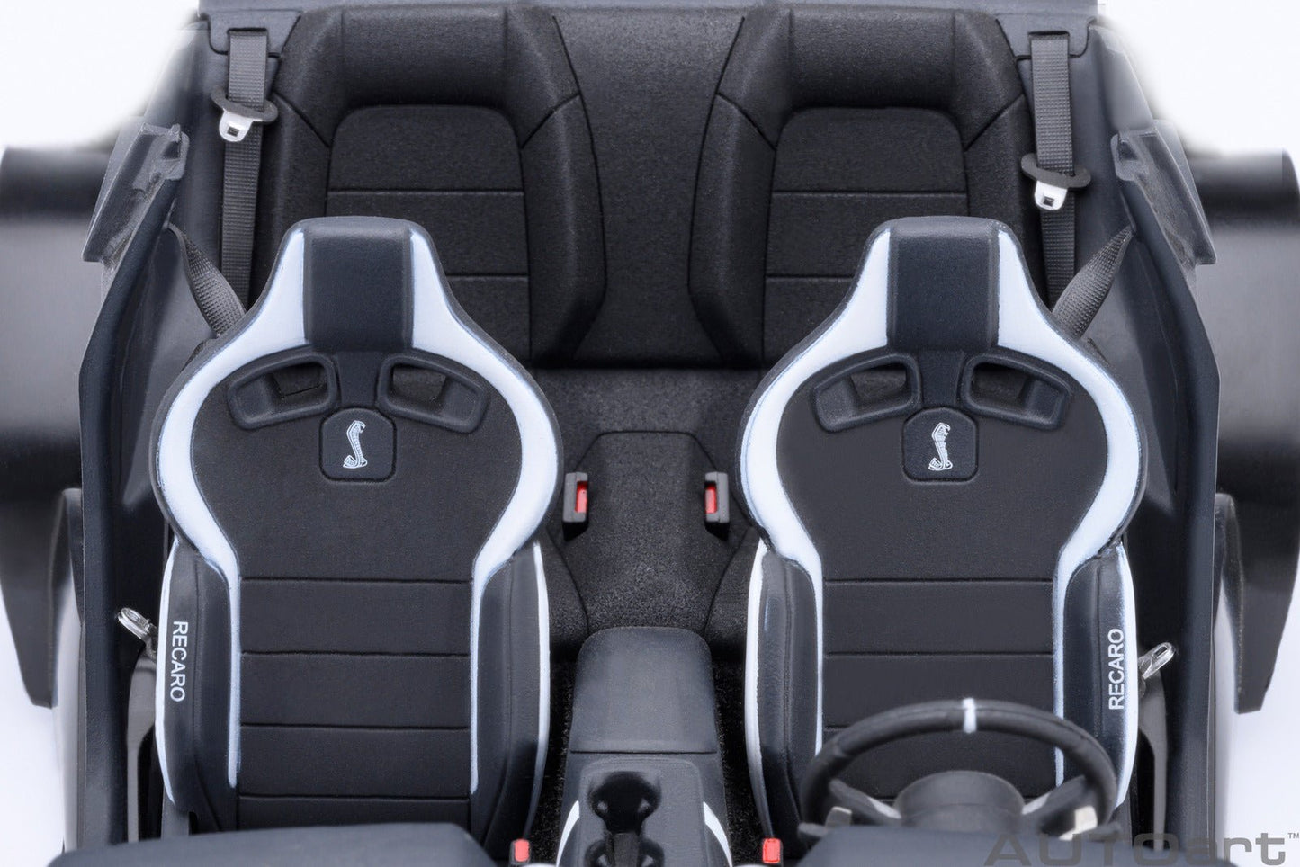 AutoArt Ford Mustang Shelby GT500 (Rapid Red) 1:18 Modell