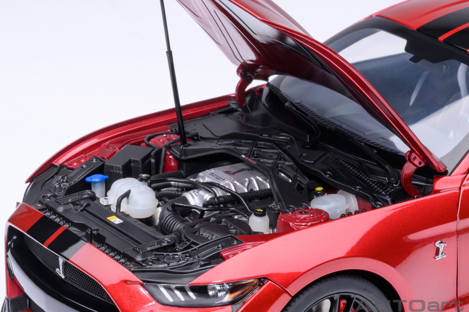 AutoArt Ford Mustang Shelby GT500 (Rapid Red) 1:18 Modell