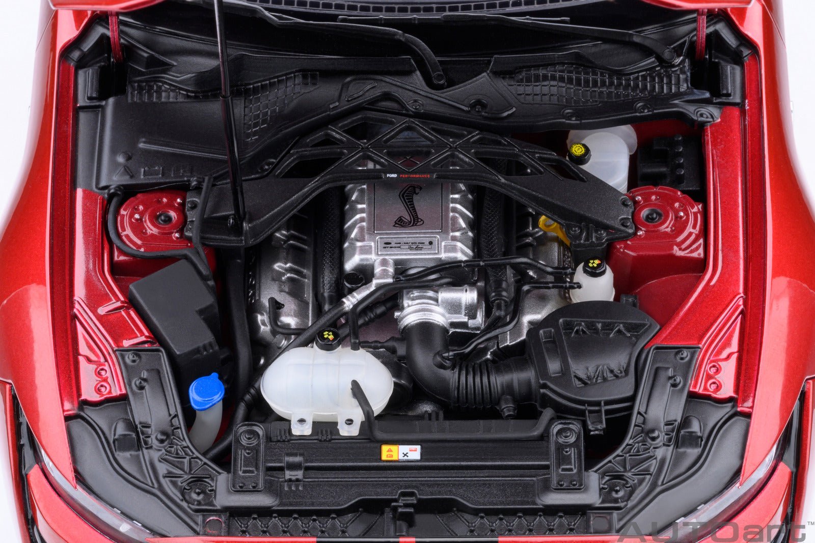 AutoArt Ford Mustang Shelby GT500 (Rapid Red) 1:18 Modell