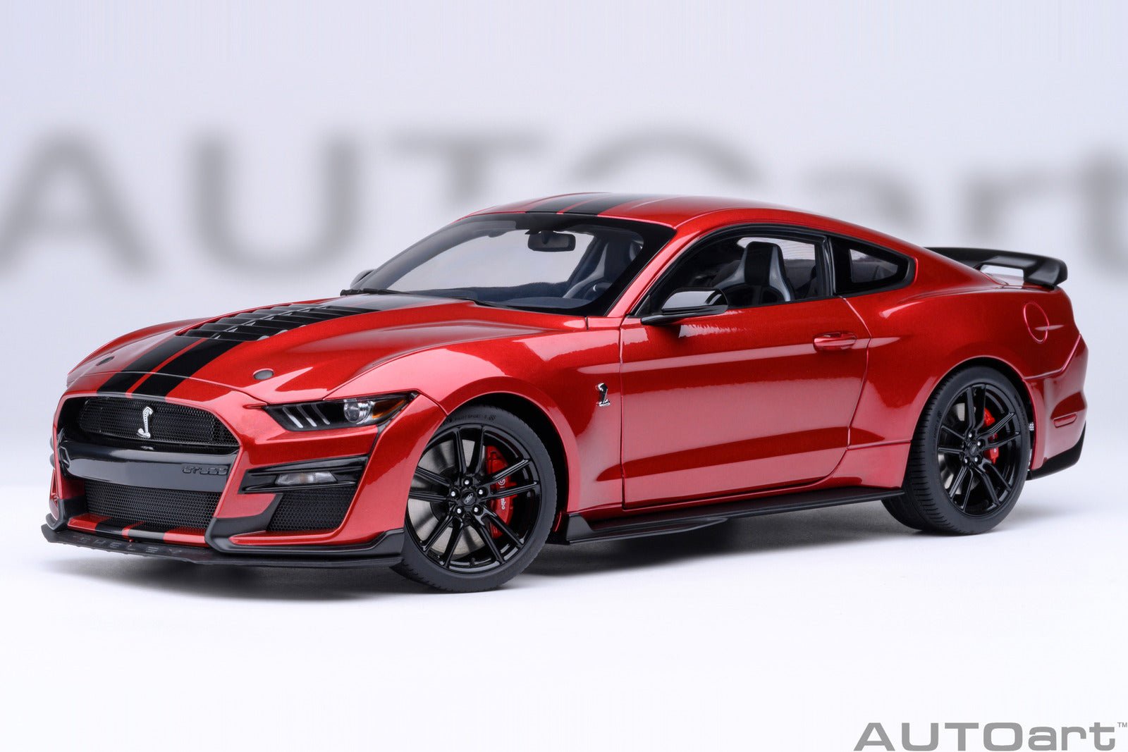 AutoArt Ford Mustang Shelby GT500 (Rapid Red) 1:18 Modell