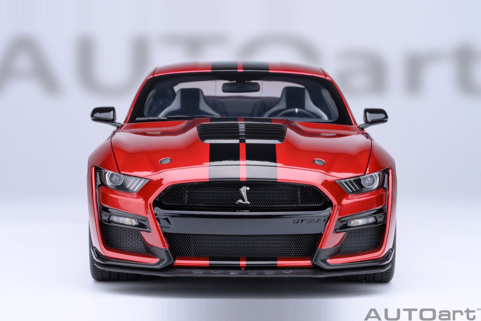 AutoArt Ford Mustang Shelby GT500 (Rapid Red) 1:18 Modell