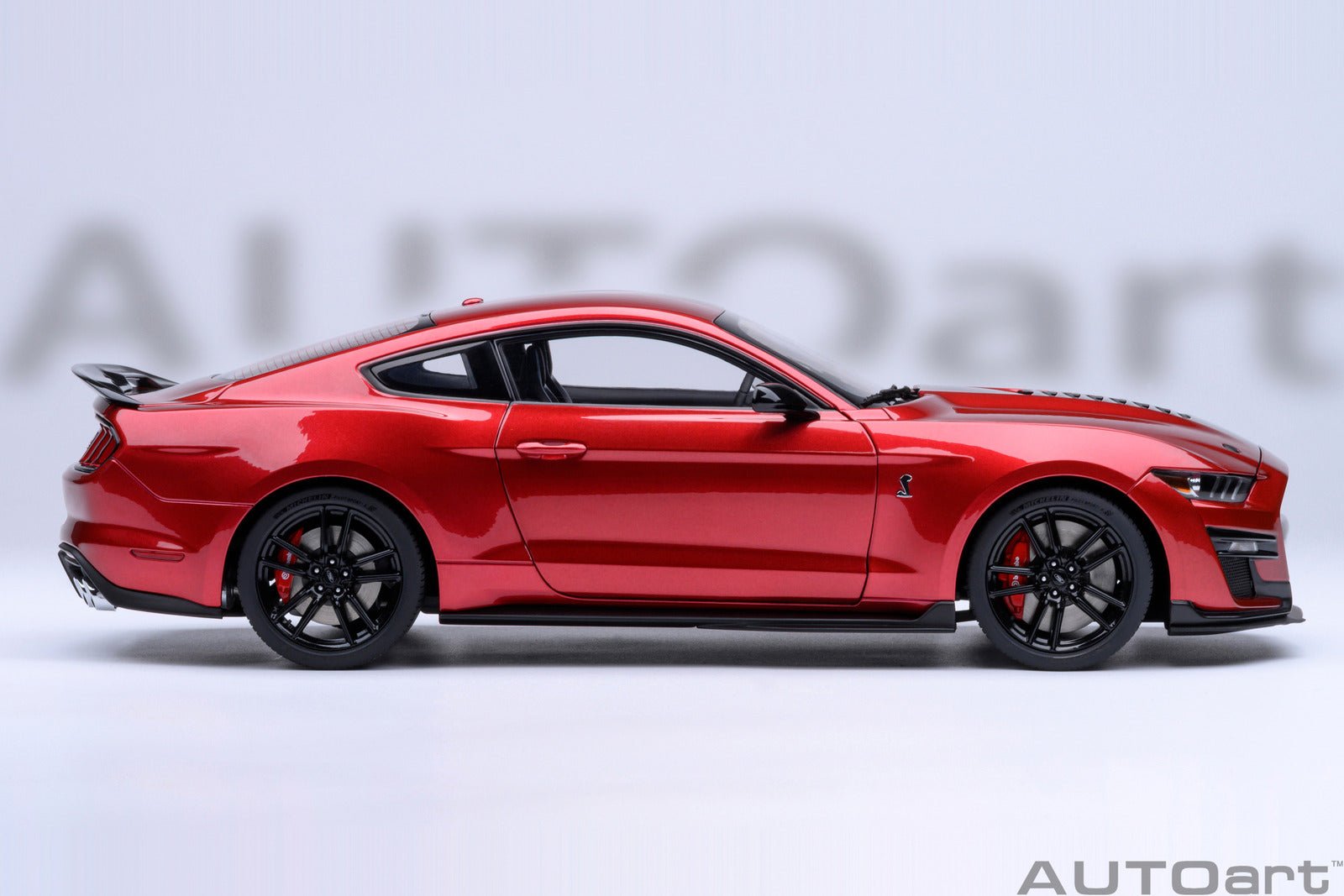 AutoArt Ford Mustang Shelby GT500 (Rapid Red) 1:18 Modell