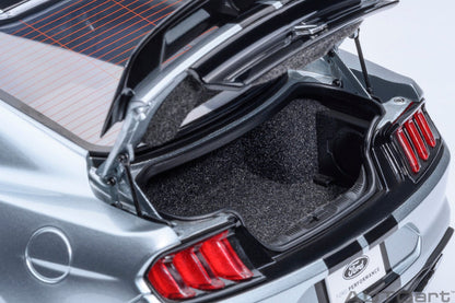 AutoArt Ford Shelby Mustang GT500 (Iconic Silver) 1:18 Modell