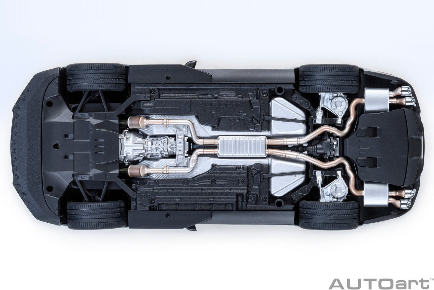 AutoArt Ford Shelby Mustang GT500 (Iconic Silver) 1:18 Modell