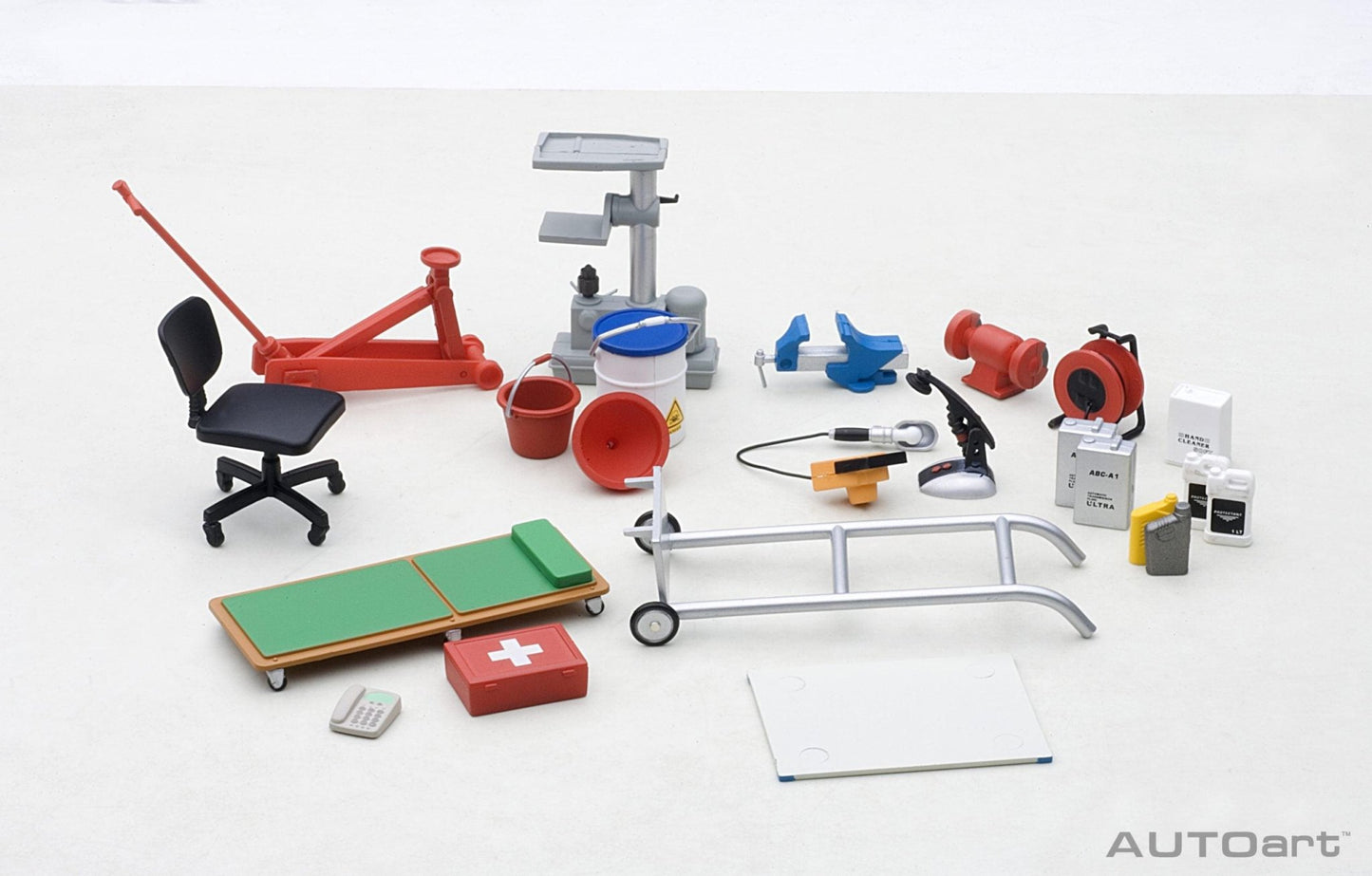 AutoArt Garage Kit Set (Version 1) 1:18 Modell - Artexio