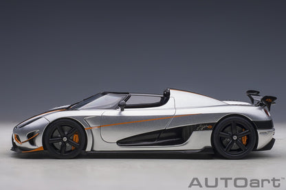 AutoArt Koenigsegg Agera RS - Moon Silver / Carbon with Orange Accents 1:18 Modell - Artexio