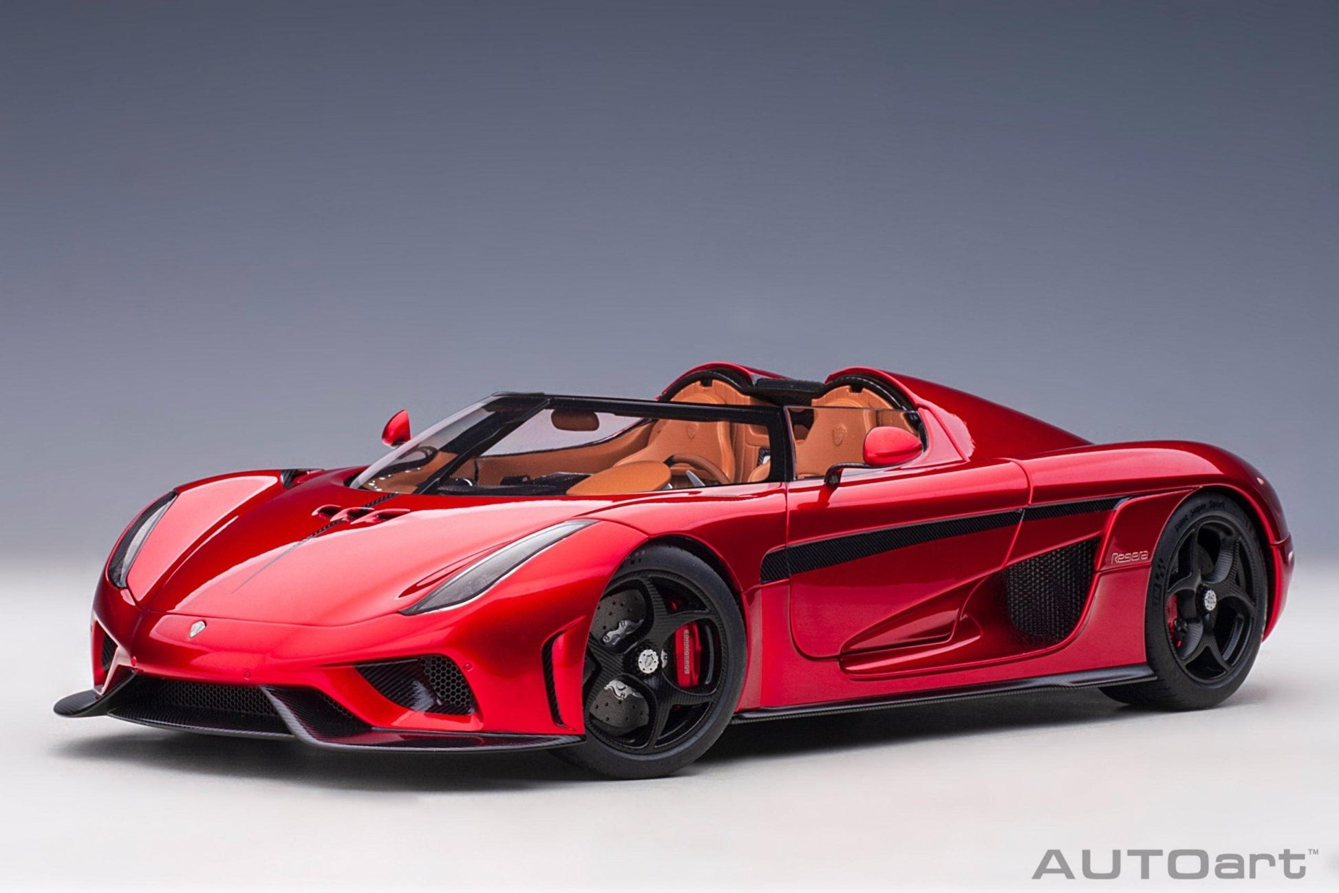 AutoArt Koenigsegg Regera - Candy Red 1:18 Modell - Artexio