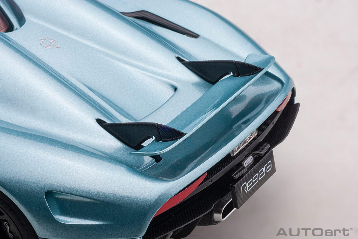 AutoArt Koenigsegg Regera - Horizon Blue 1:18 Modell - Artexio