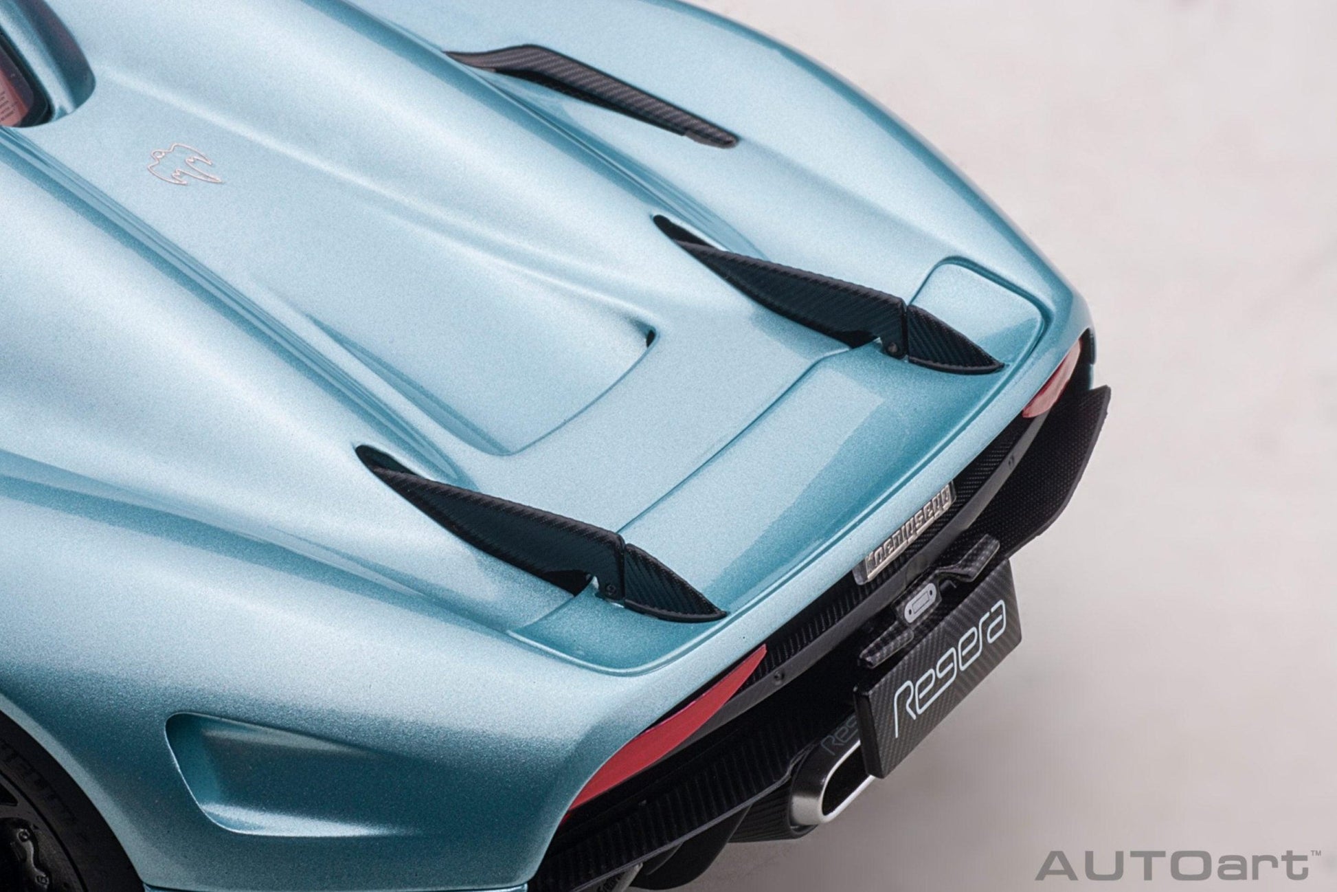 AutoArt Koenigsegg Regera - Horizon Blue 1:18 Modell - Artexio