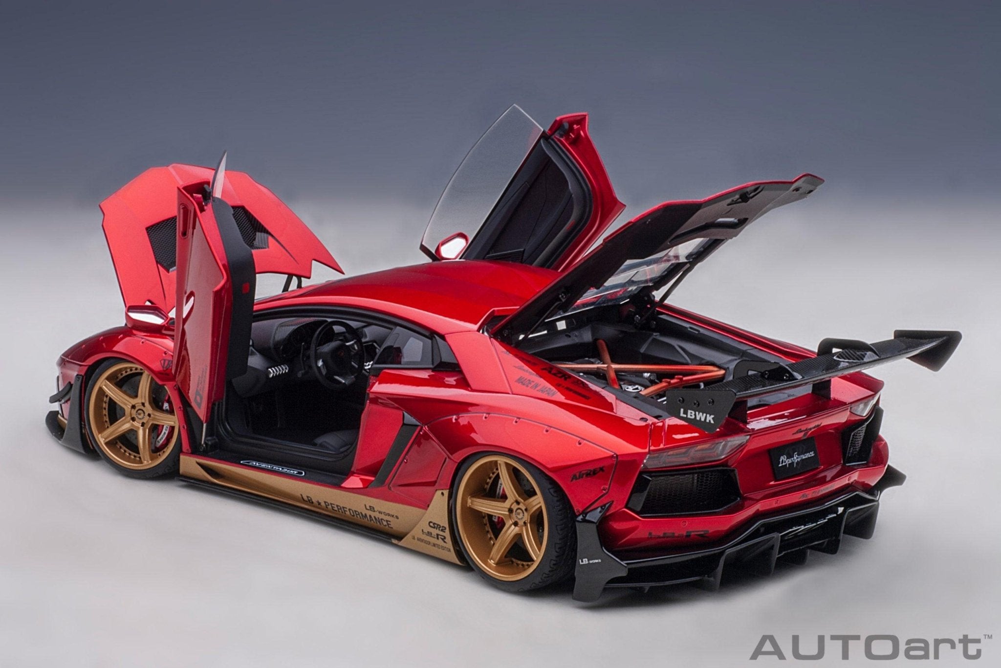 オートアート 1/18 LB-WK ランボルギーニアヴェンタドール (RED) AutoArt Lamborghini Aventador Liberty Walk - Hyper Red 1:18 model