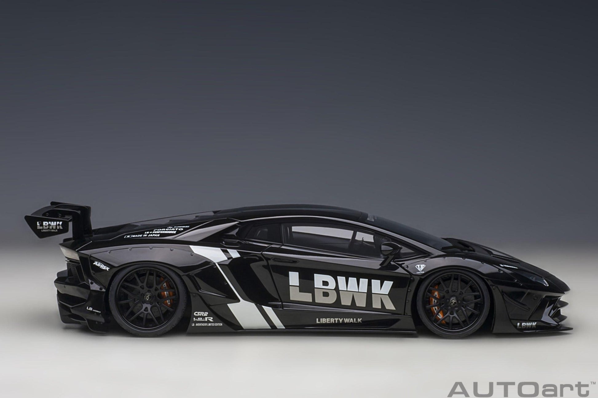 AutoArt Lamborghini Aventador Liberty Walk LB - Works Limited Edition - LBWK Livery 1:18 Modell - Artexio