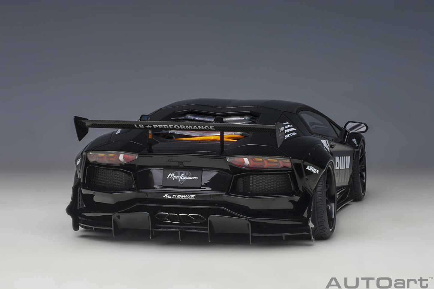 AutoArt Lamborghini Aventador Liberty Walk LB - Works Limited Edition - LBWK Livery 1:18 Modell - Artexio