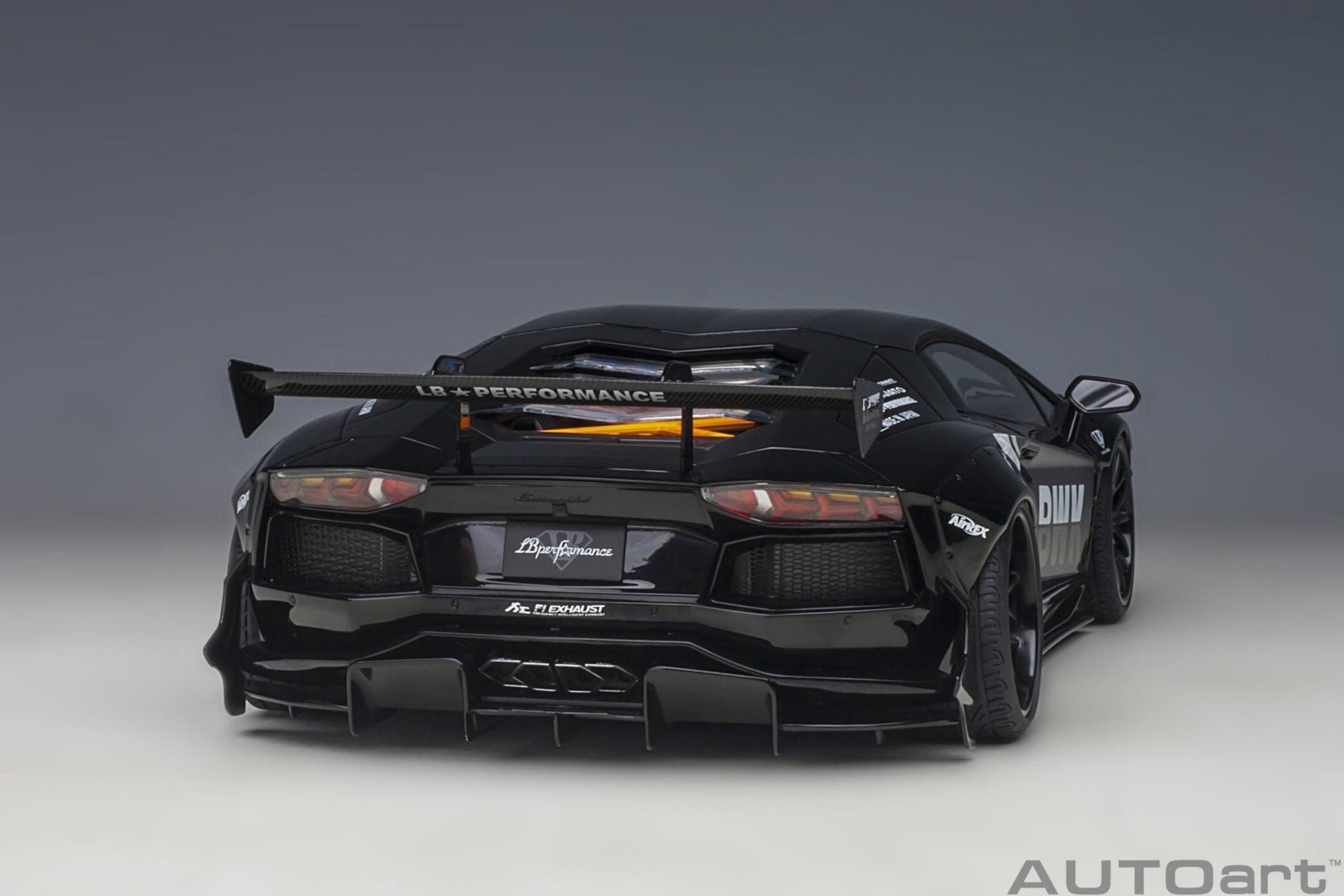 AutoArt Lamborghini Aventador Liberty Walk LB - Works Limited Edition - LBWK Livery 1:18 Modell - Artexio