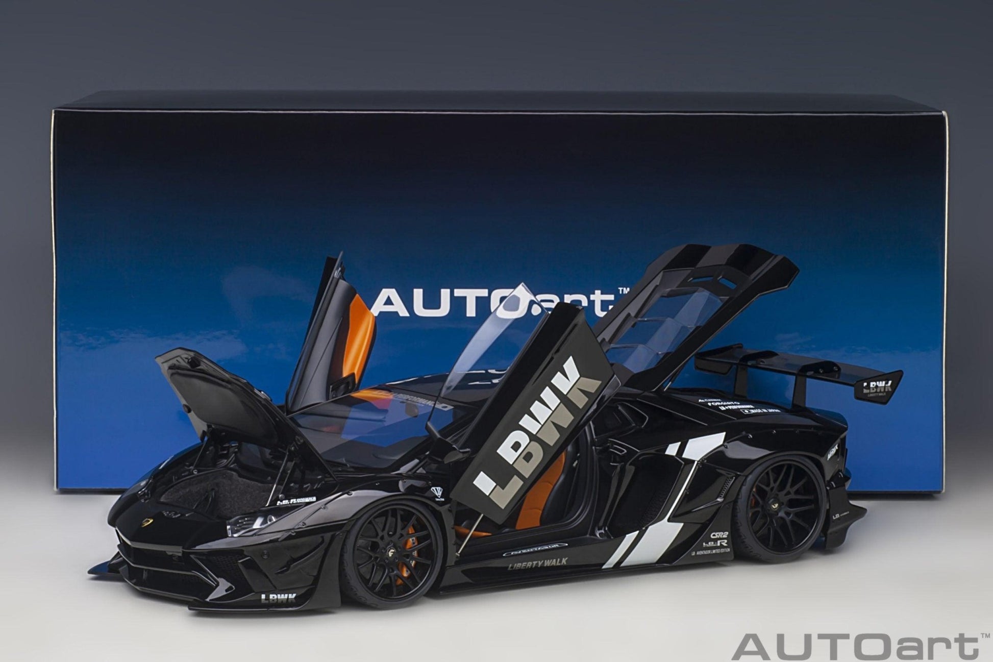 AutoArt Lamborghini Aventador Liberty Walk LB - Works Limited Edition - LBWK Livery 1:18 Modell - Artexio