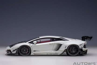 AutoArt Lamborghini Aventador Liberty Walk LB - Works Limited Edition - Metallic White 1:18 Modell - Artexio