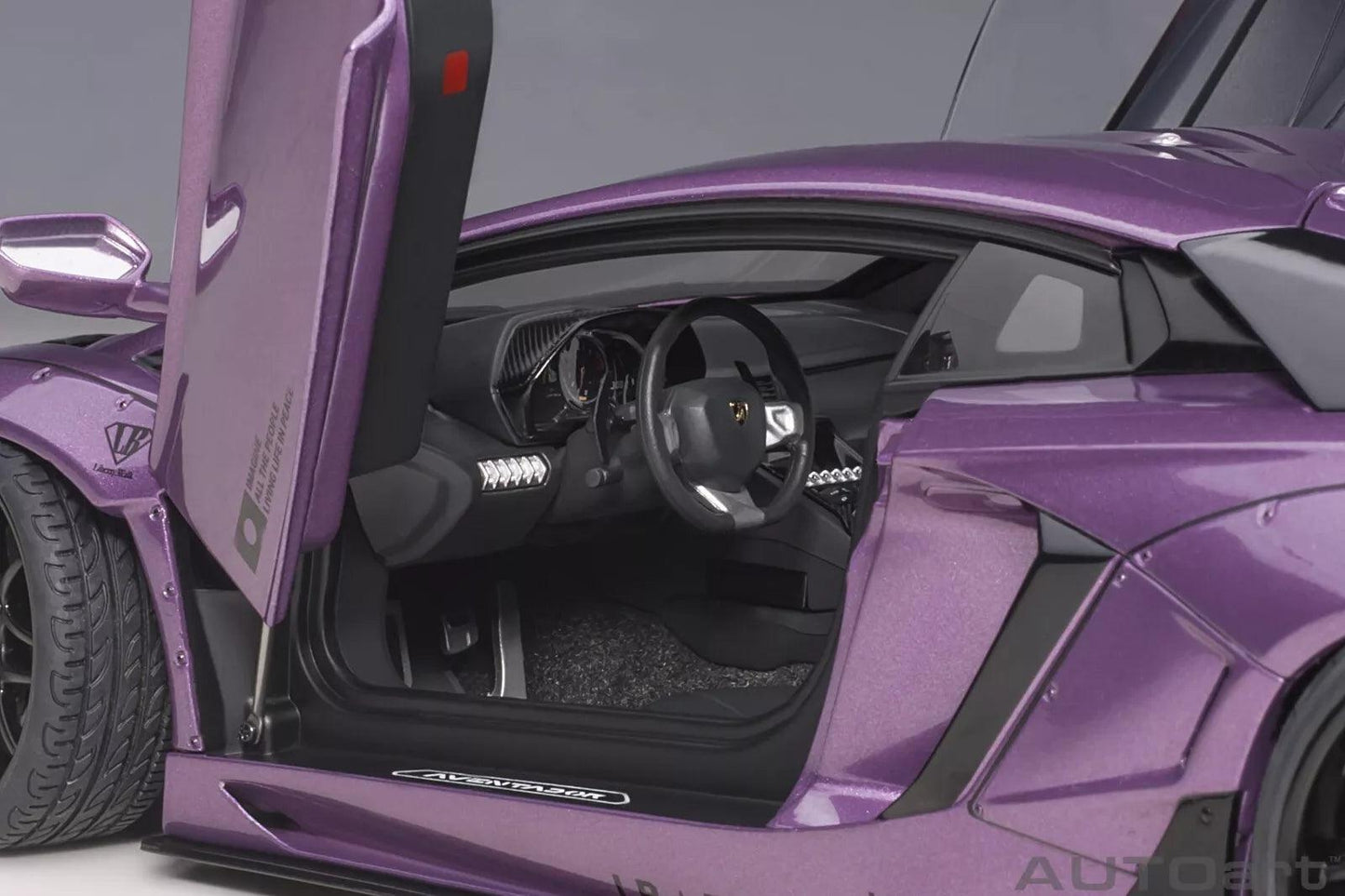 AutoArt Lamborghini Aventador Liberty Walk LB - Works Limited Edition - Viola SE30 1:18 Modell