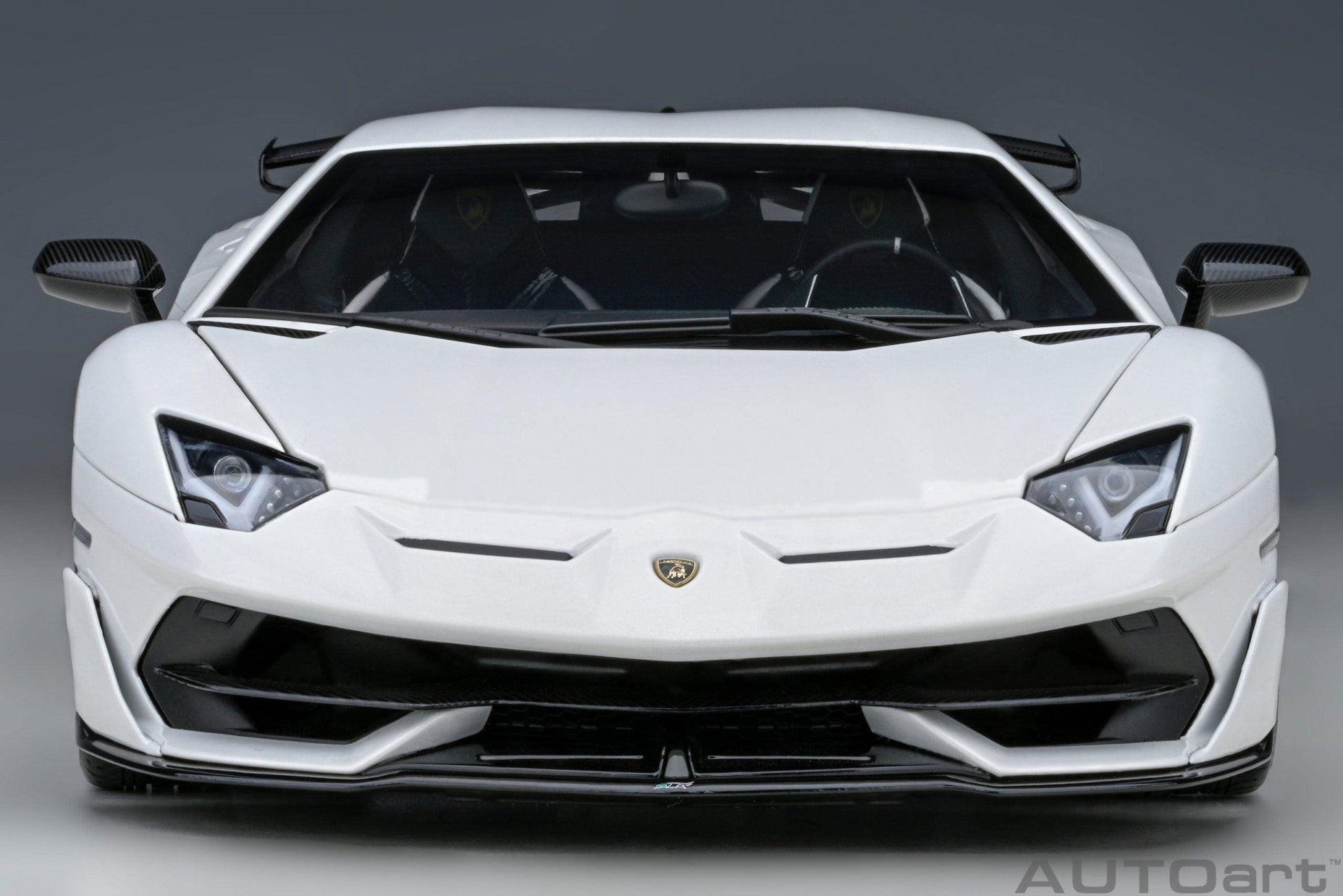 AutoArt Lamborghini Aventador SVJ - Bianco Asopo 1:18 Modell - Artexio