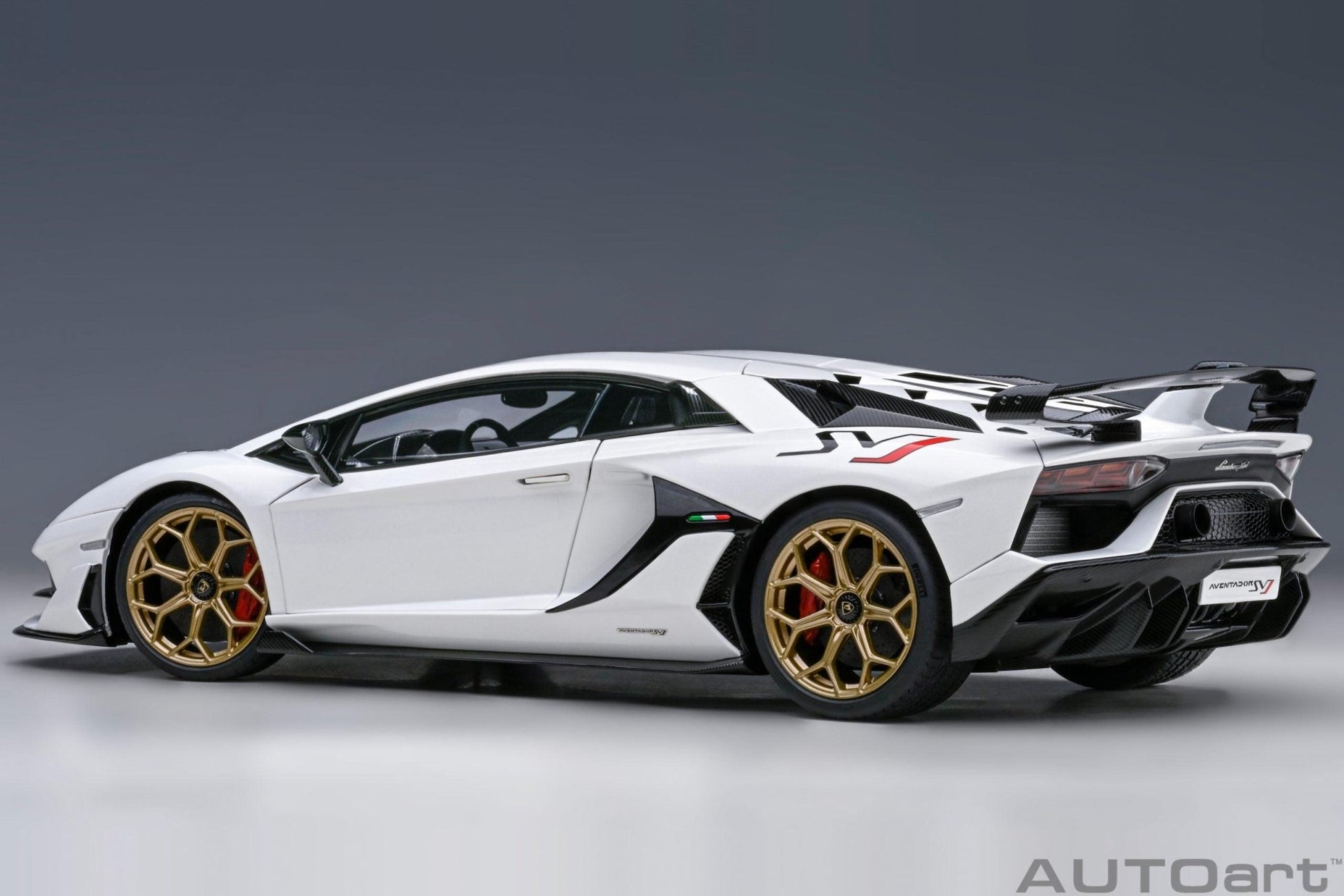 AutoArt Lamborghini Aventador SVJ - Bianco Asopo 1:18 Modell - Artexio