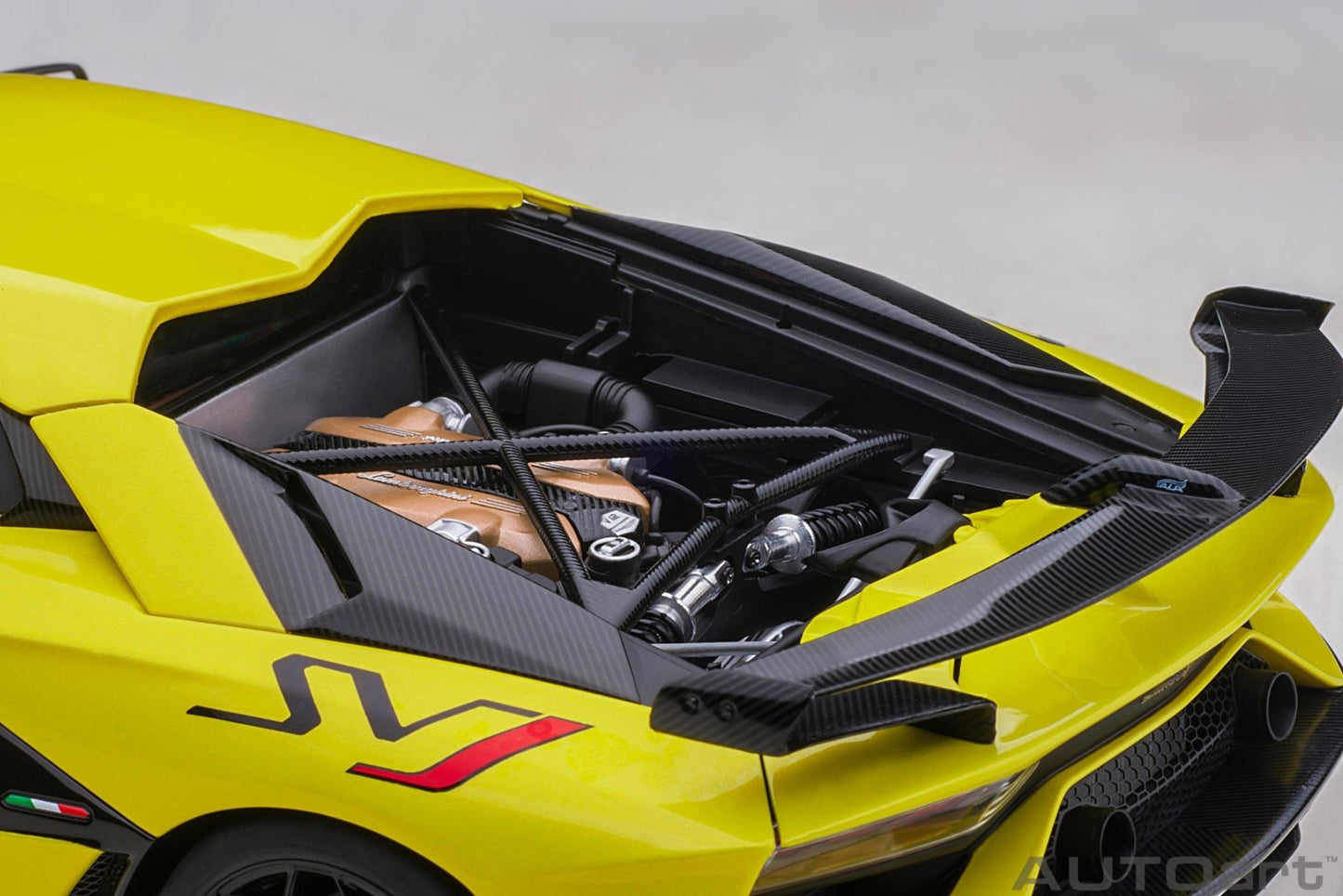 AutoArt Lamborghini Aventador SVJ - Giallo Tenerife 1:18 Modell - Artexio