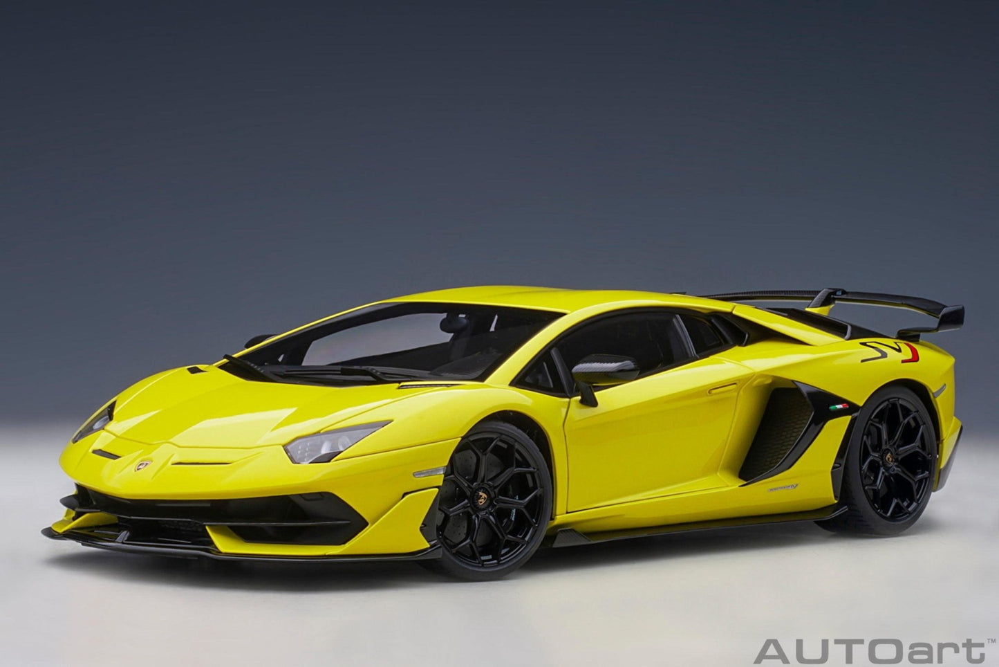 AutoArt Lamborghini Aventador SVJ - Giallo Tenerife 1:18 Modell - Artexio