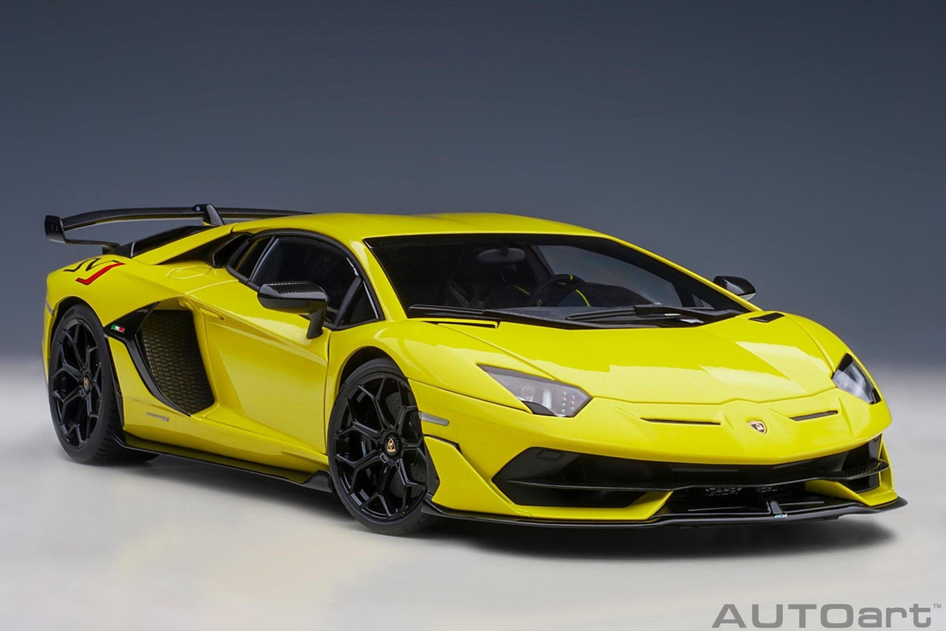 AutoArt Lamborghini Aventador SVJ - Giallo Tenerife 1:18 Modell - Artexio