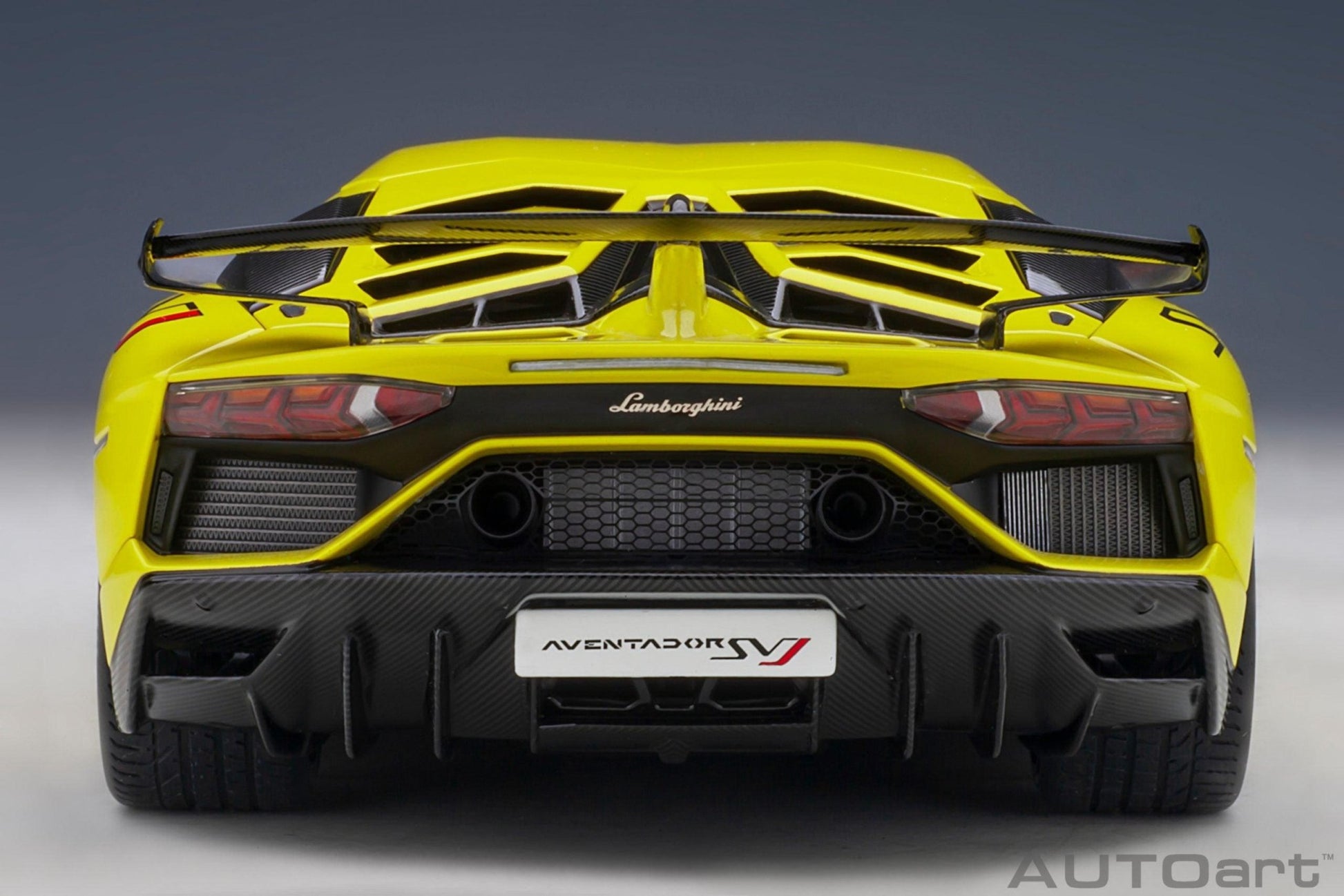 AutoArt Lamborghini Aventador SVJ - Giallo Tenerife 1:18 Modell - Artexio