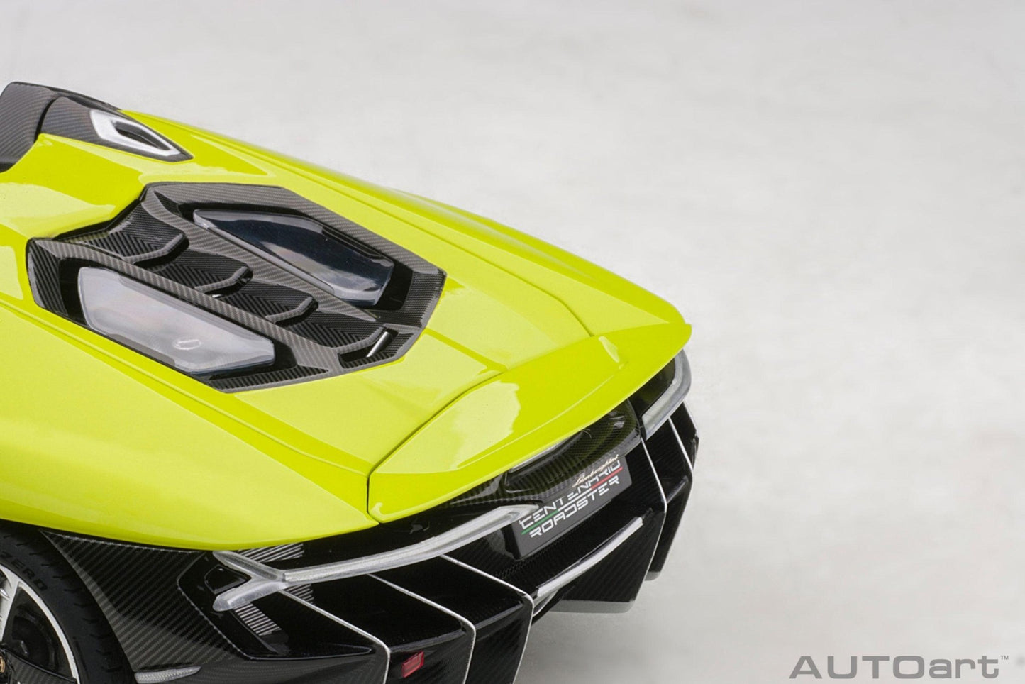 AutoArt Lamborghini Centenario Roadster - Verde Scandal/Solid Light Green 1:18 Modell - Artexio