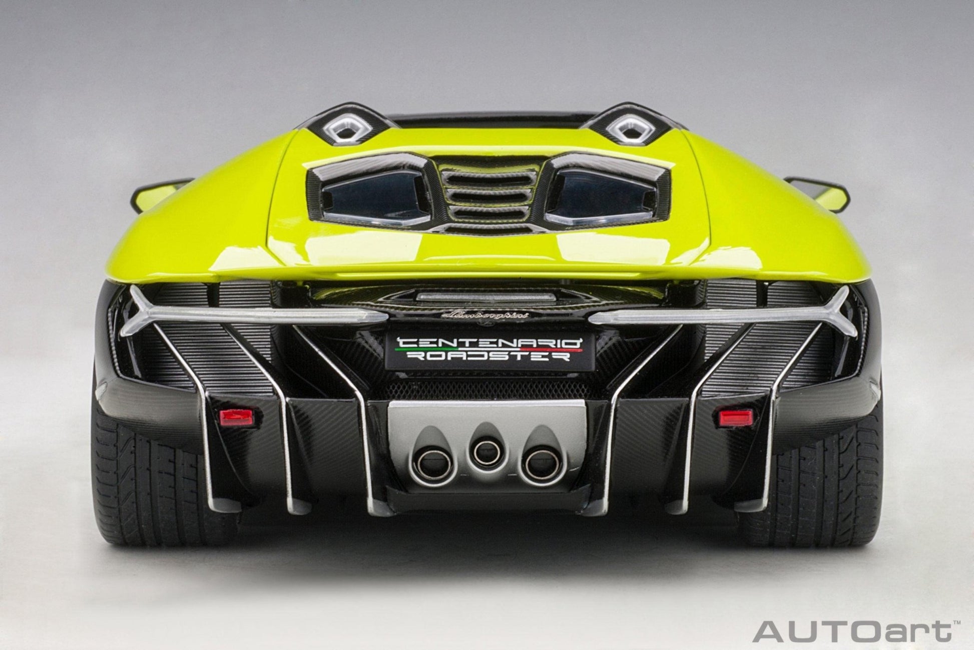 AutoArt Lamborghini Centenario Roadster - Verde Scandal/Solid Light Green 1:18 Modell - Artexio