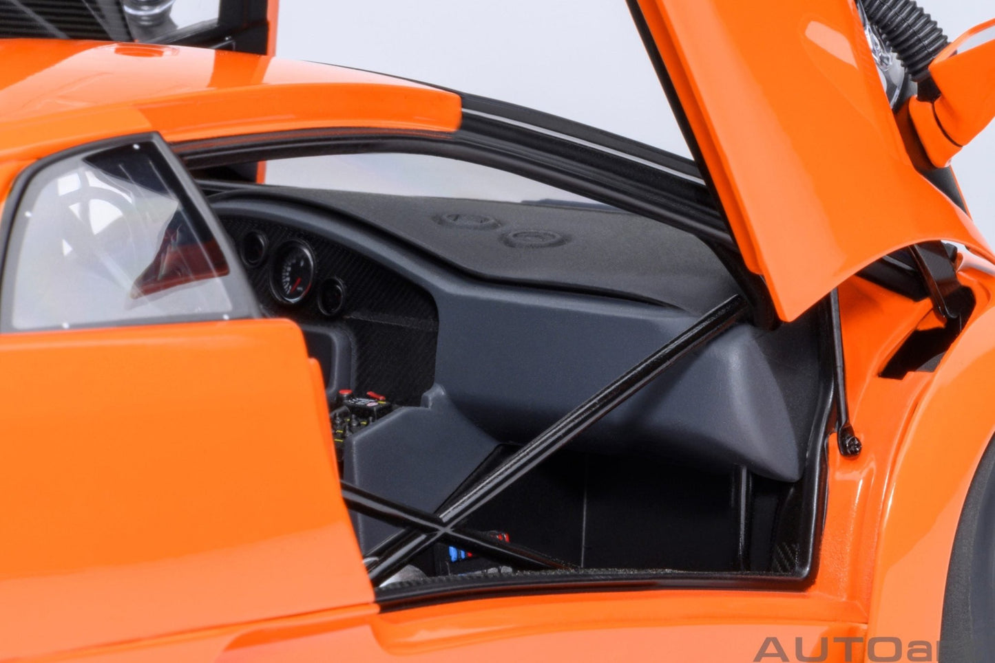 AutoArt Lamborghini Diablo GTR Arancio Ishtar 1:18 Modell