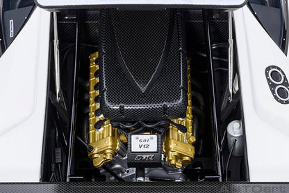 AutoArt Lamborghini Diablo GTR (Impact White) 1:18 Modell