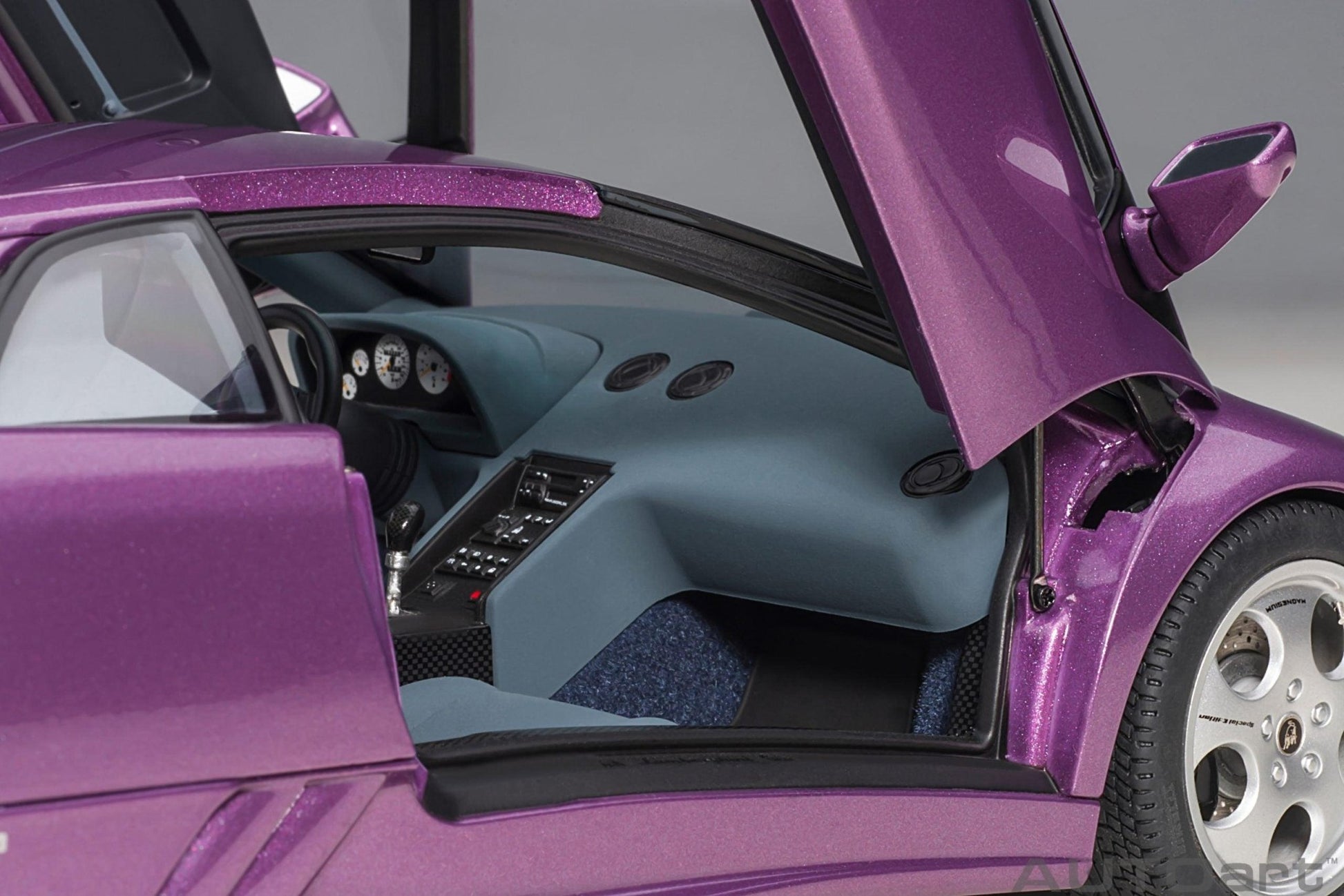 AutoArt Lamborghini Diablo SE 30th Anniversary Edition - Viola SE30 1:18 Modell - Artexio