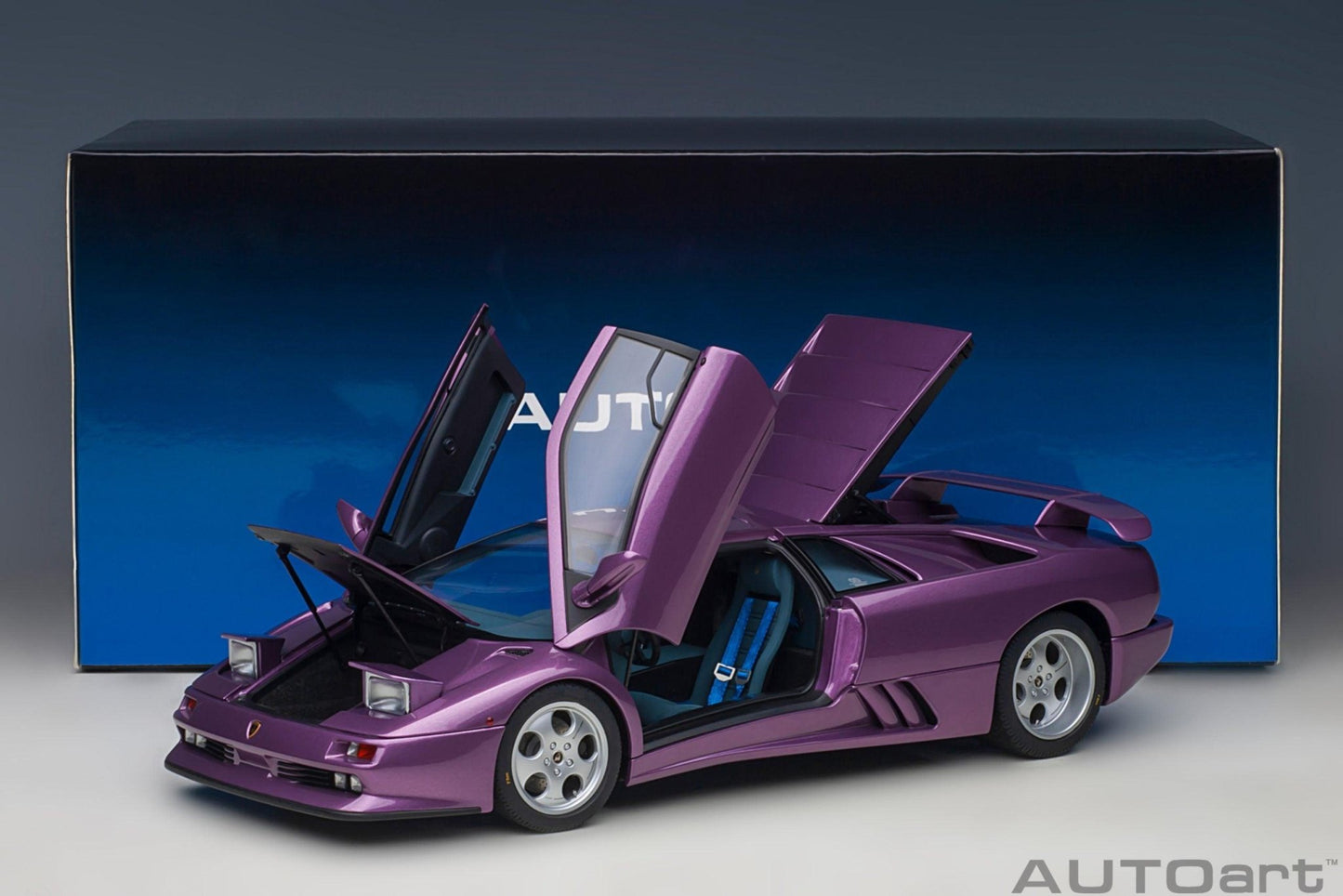 AutoArt Lamborghini Diablo SE 30th Anniversary Edition - Viola SE30 1:18 Modell - Artexio