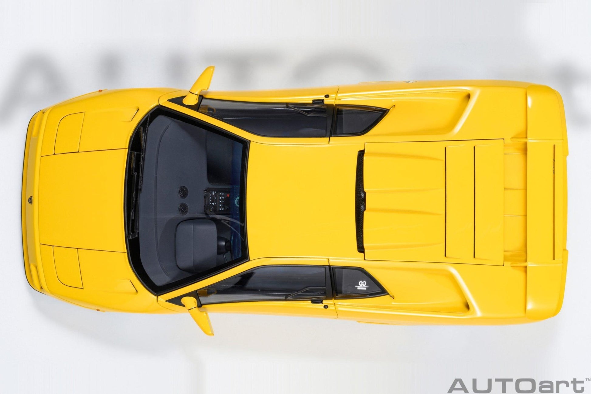 AutoArt Lamborghini Diablo SE JOTA - Superfly Yellow 1:18 Modell - Artexio