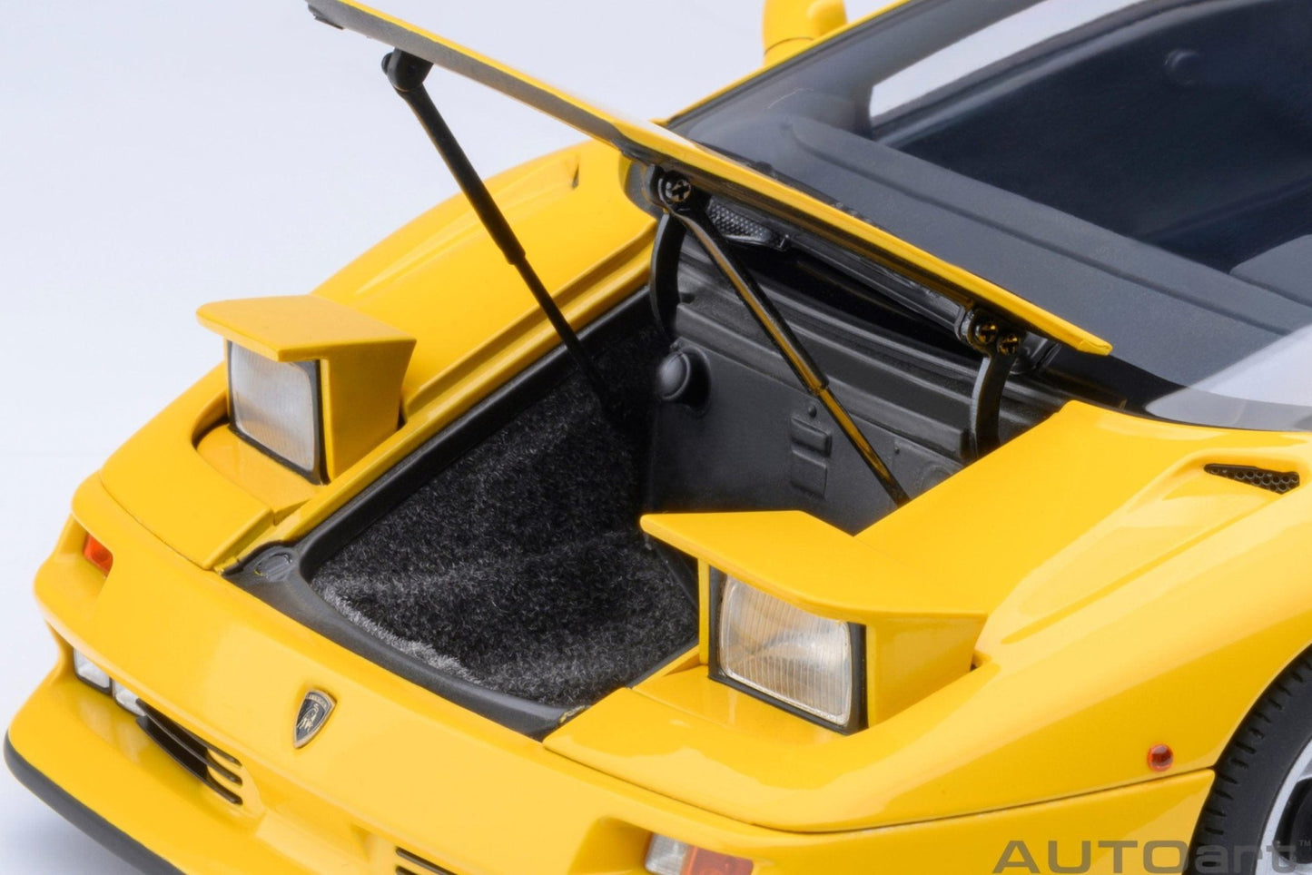 AutoArt Lamborghini Diablo SE JOTA - Superfly Yellow 1:18 Modell - Artexio