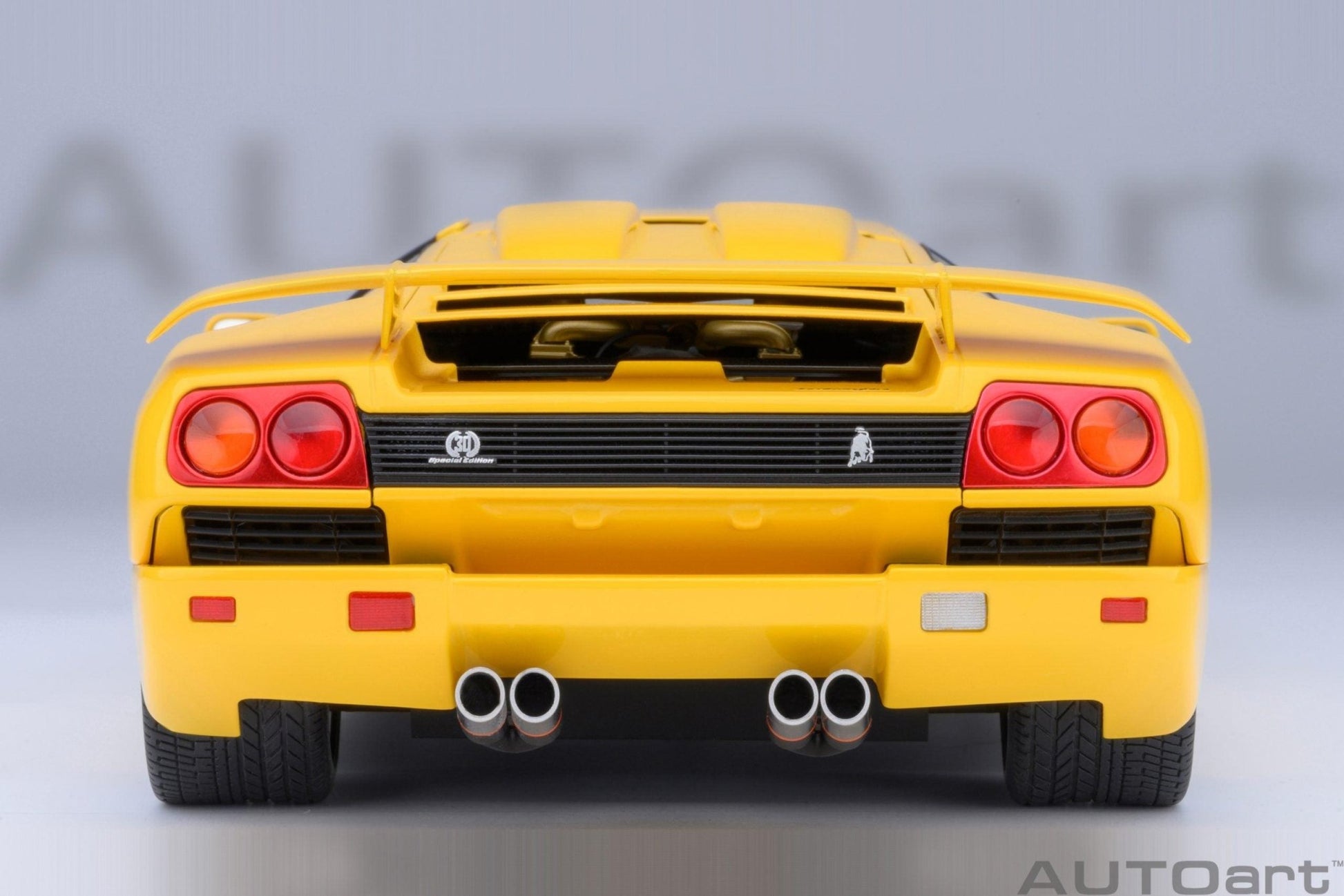 AutoArt Lamborghini Diablo SE JOTA - Superfly Yellow 1:18 Modell - Artexio