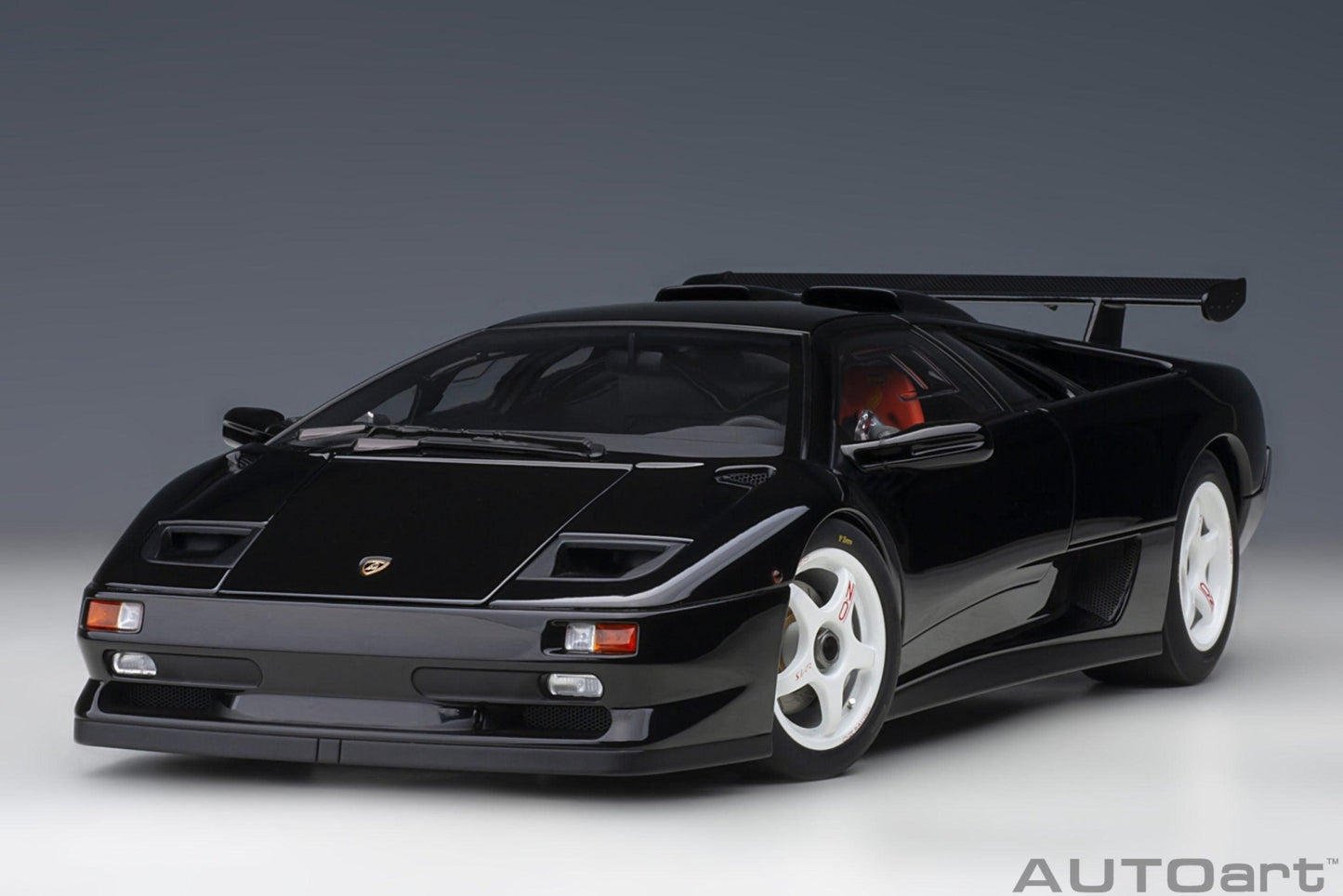 AutoArt Lamborghini Diablo SV - R - Deep Black 1:18 Modell