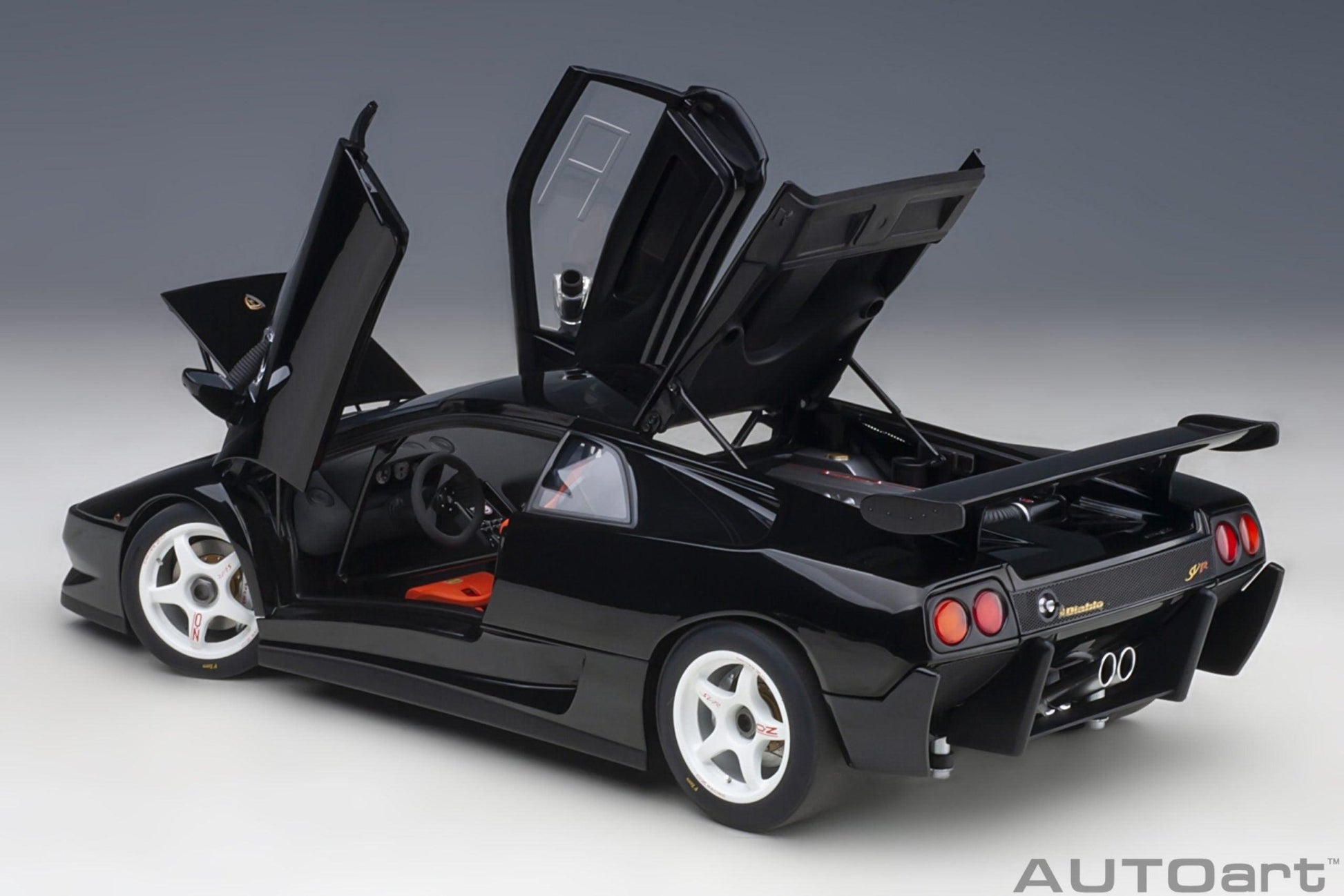 AutoArt Lamborghini Diablo SV - R - Deep Black 1:18 Modell