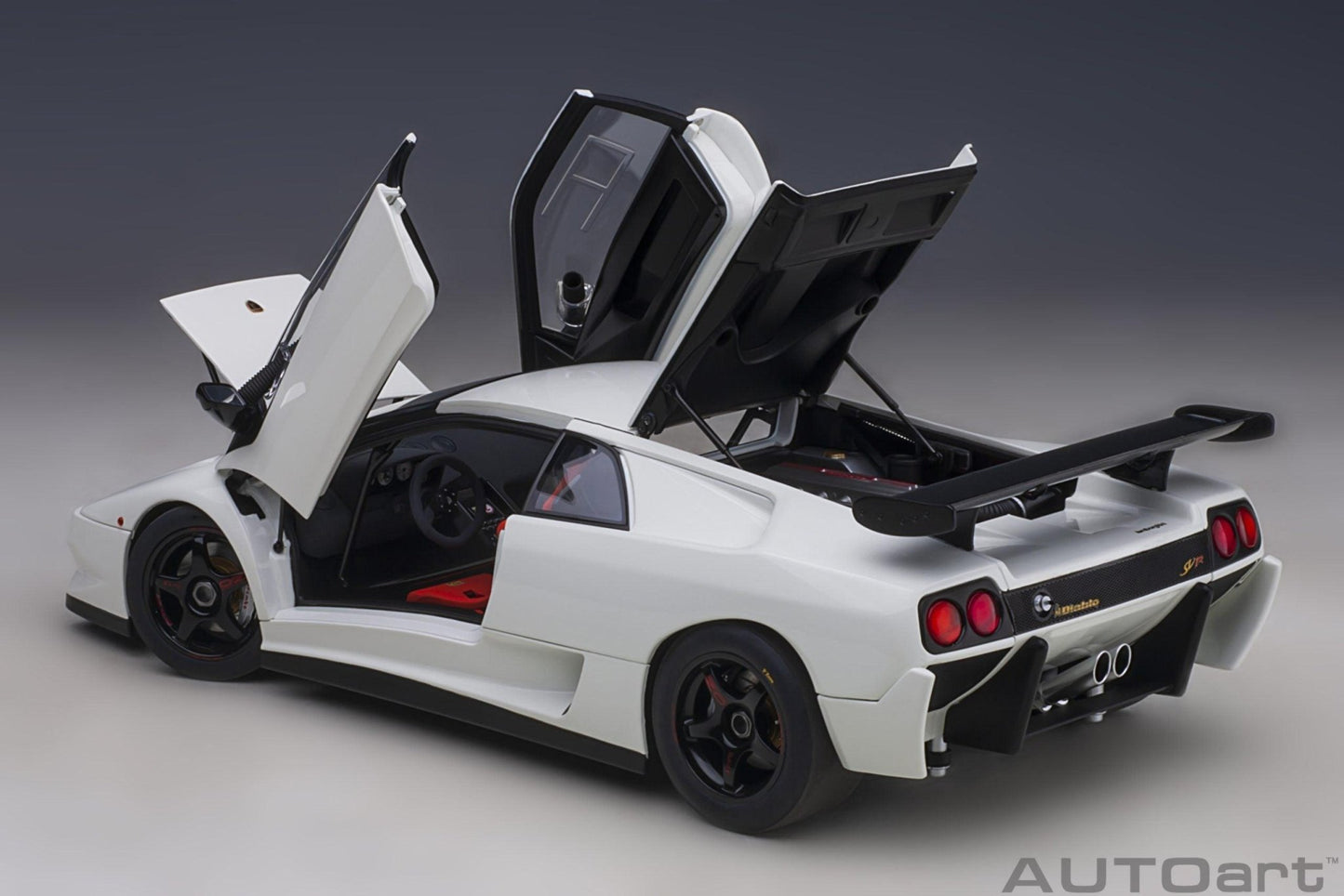 AutoArt Lamborghini Diablo SV - R - Impact White 1:18 Modell - Artexio